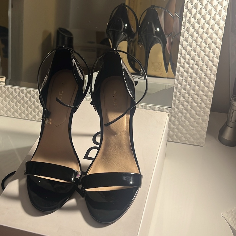 Chic Black Strappy Stiletto Heels